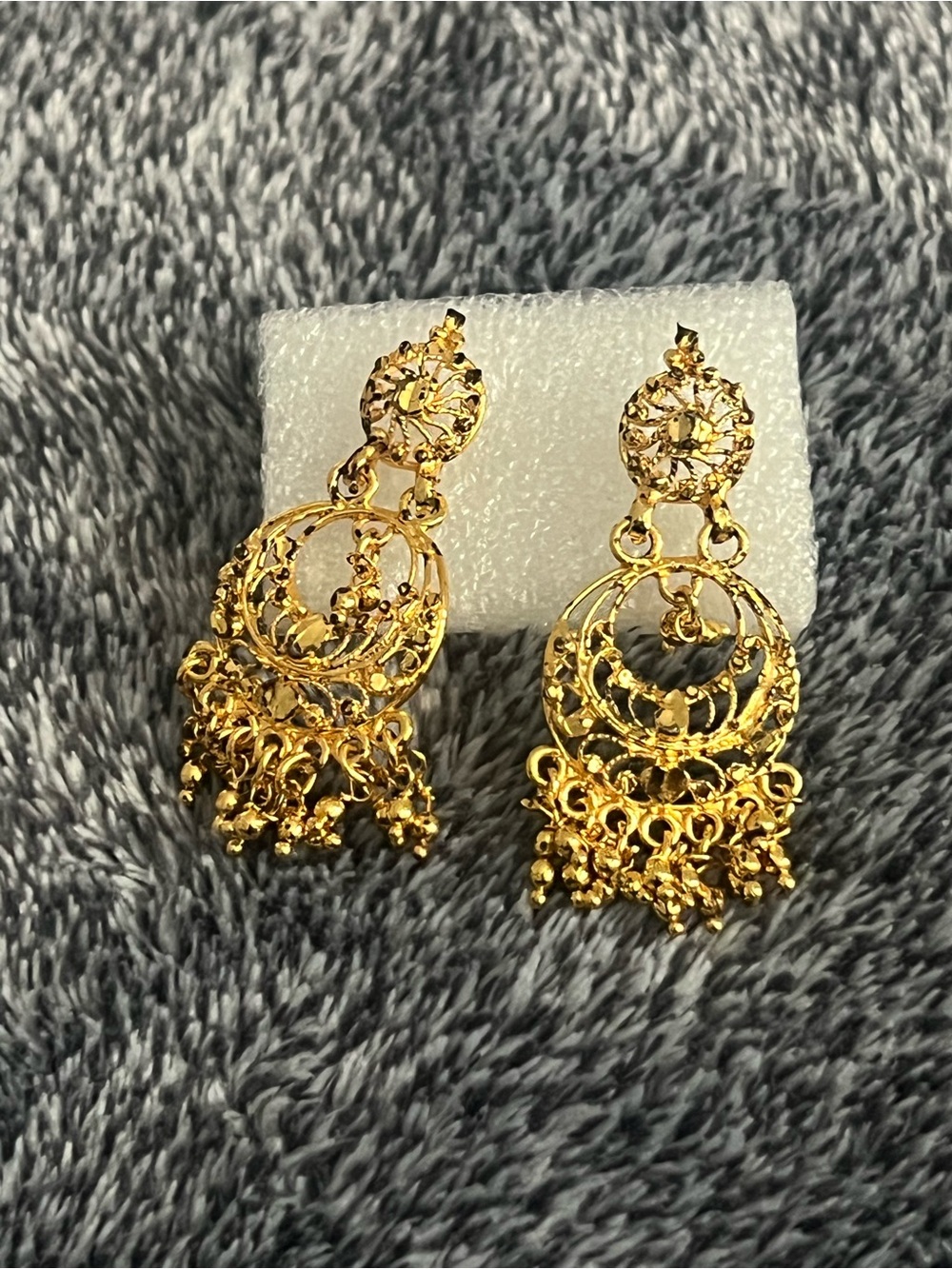 Gold Filigree Dangle Earrings - Elegant Women's Jewelry